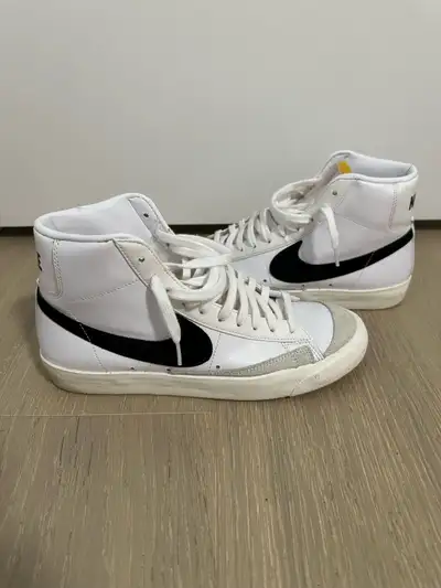 Nike Blazer Mid ‘77, View more