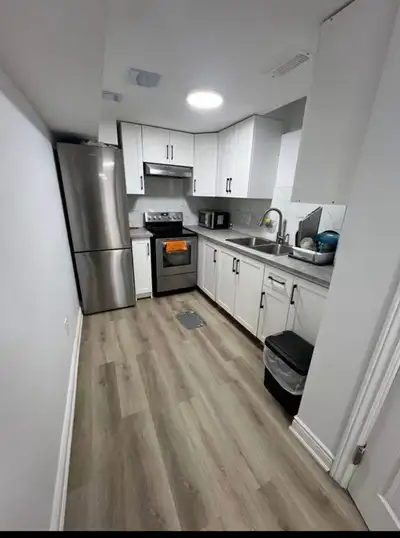 Room for Rent Available from September 1st - A bright and spacious room - Basement unit - Kitchen, w...