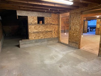 2000 sq foot shop for Rent in south Langley