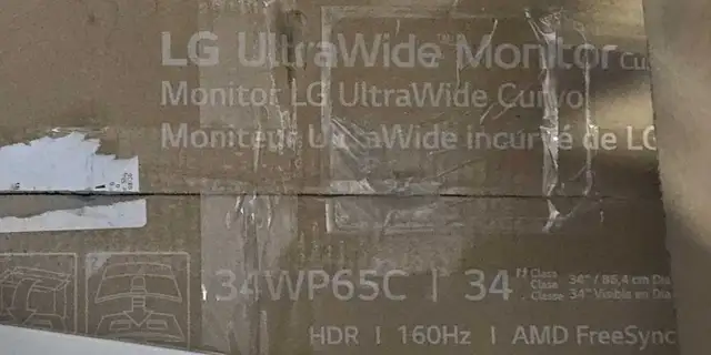 34' LG Ultrawide curved gaming monitor in Monitors in Oshawa / Durham Region - Image 6