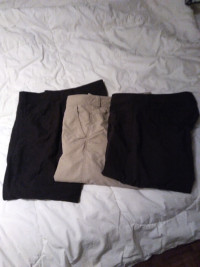 Lot de 3 pantalons capri north face/ royal robbins, taille12