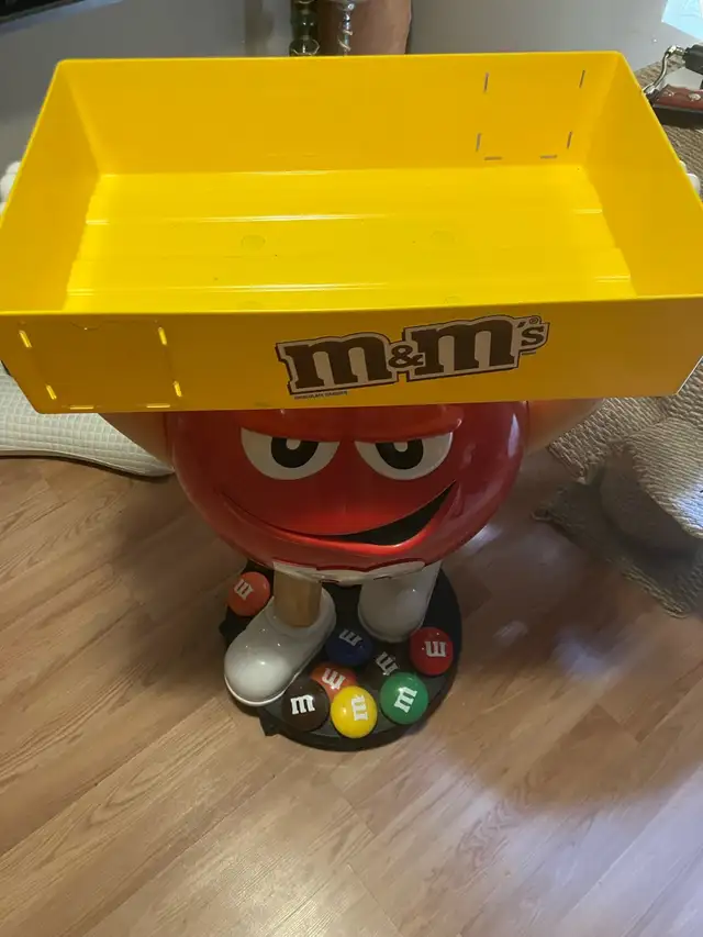 M&M display in Arts & Collectibles in Hamilton - Image 5