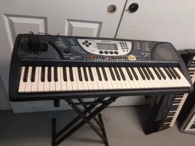 Yamaha PSR-270 with power supply , View more