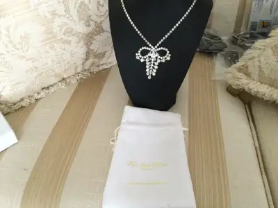 BRAND NEW NECKLACE PERFECT GIFT 