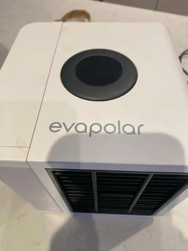  Tiny Air conditioner  in Other in City of Toronto - Image 3