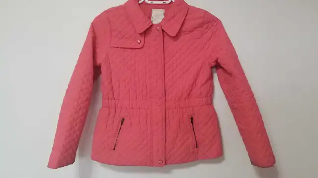 Disney Store Jacket in Kids & Youth in City of Toronto - Image 4