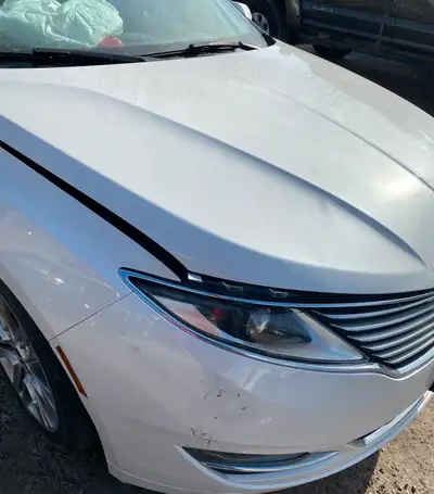 2013 Lincoln mkz for sale, was involved in a minor front end collision, car is still driveable but w...