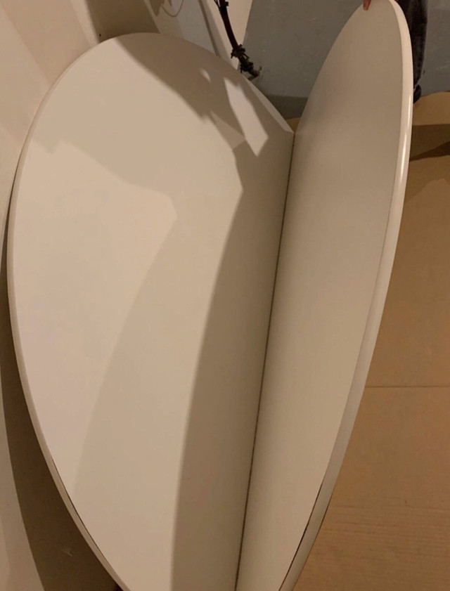 5’ Foldable Table Top Round in Other Tables in City of Toronto