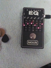 MXR M109 six band eq pedal