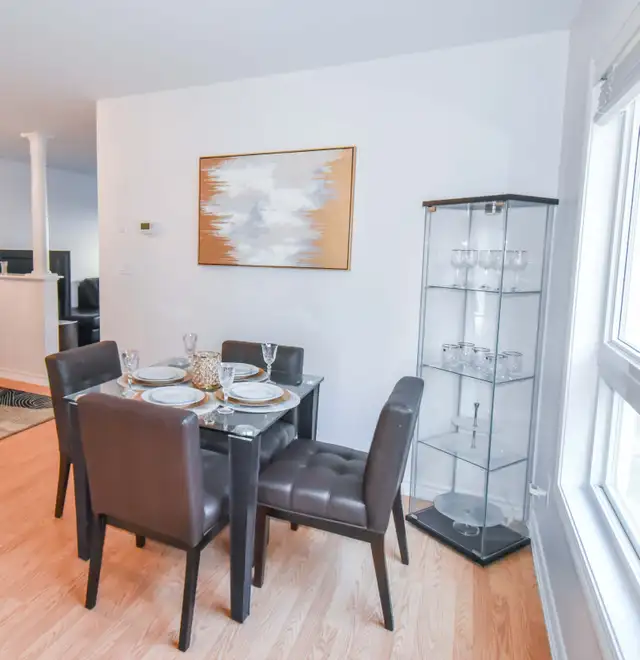 Premium Dining Table & Chairs in Dining Tables & Sets in Markham / York Region - Image 3