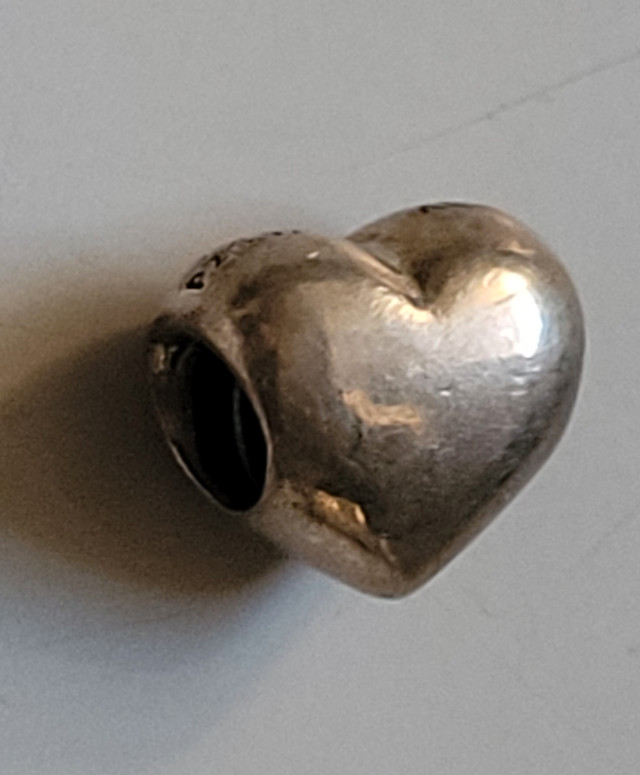 Authentic Pandora Sterling Silver Heart Bead Charm in Jewellery & Watches in Oshawa / Durham Region - Image 4