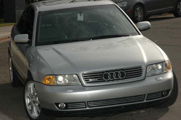 2000 Audi A4 Quattro 2.8L V6 S-Line Manual in Cars & Trucks in Calgary
