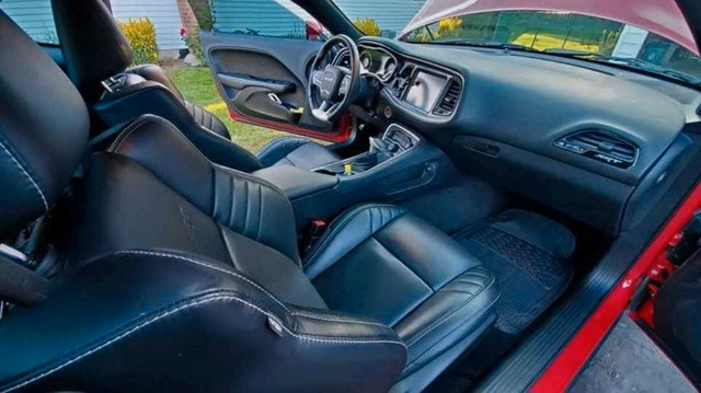 Dodge Challenger   SRT 392 V8 in Cars & Trucks in Oakville / Halton Region - Image 4