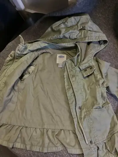 Girls windbreaker 4T, hunter Green colour, View more