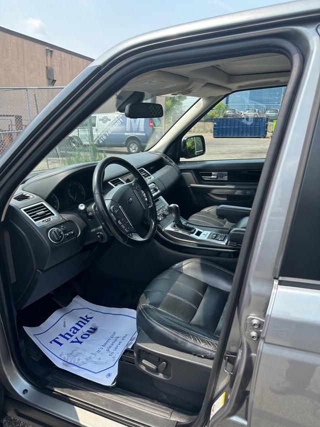 2013 Land Rover Range Rover Sport with268,000kms and a clean car Cars