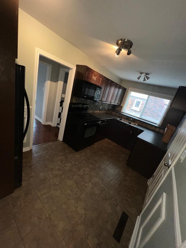 House for rent Long Term Rentals Oakville / Halton Region Kijiji