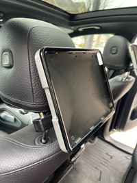 Mercedes-Benz iPads car  holder 