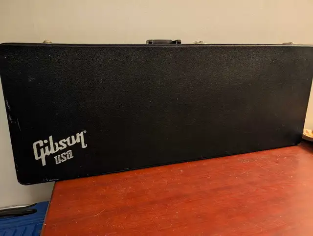 FT/FS: Rare Gibson Explorer Worn Brown with OHSC in Guitars in Ottawa - Image 7