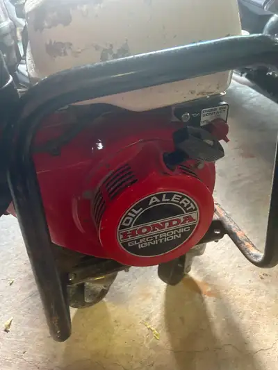 This is a great generator. Usually starts 1st pull. It sat not used for 25 years. Had a new carb put...