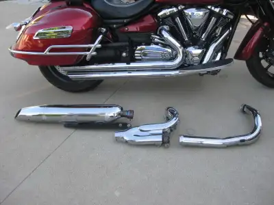 Original, complete exhaust from 2014 Yamaha Stratoliner Deluxe. No scratches, mint condition! Reason...