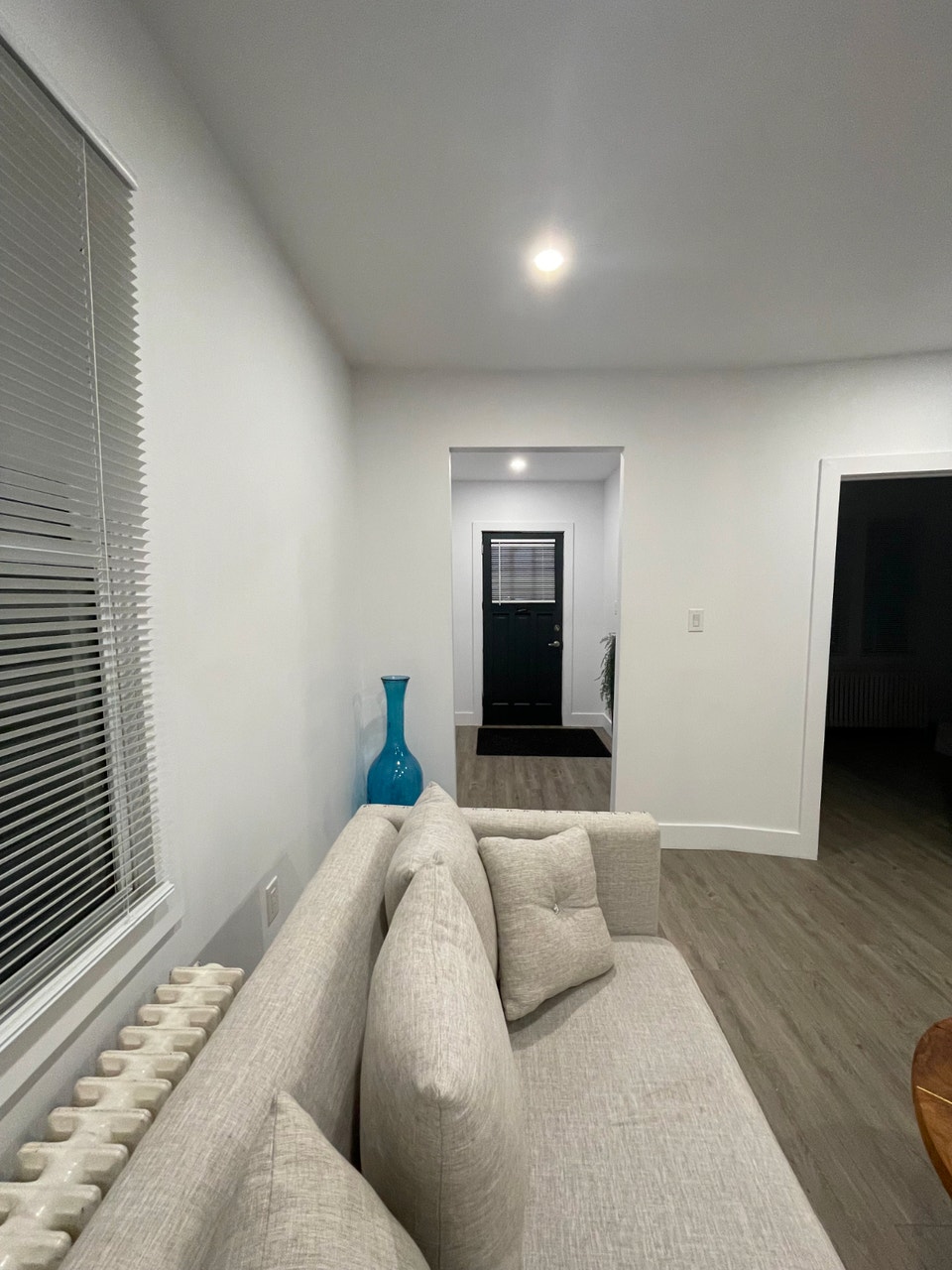 2 Bedroom on High Street - Heat & Water Included 3
