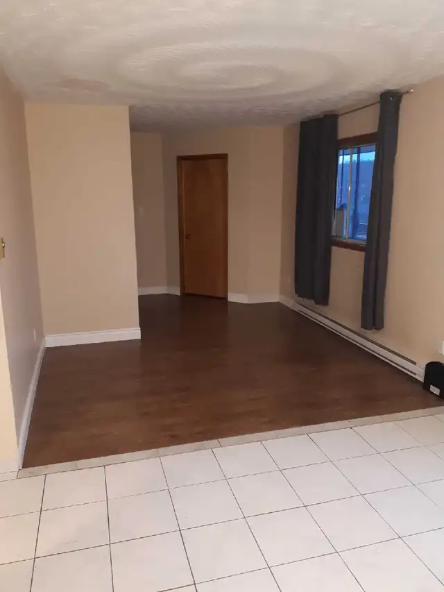 1 bedroom with balcony, Central Stoney Creek