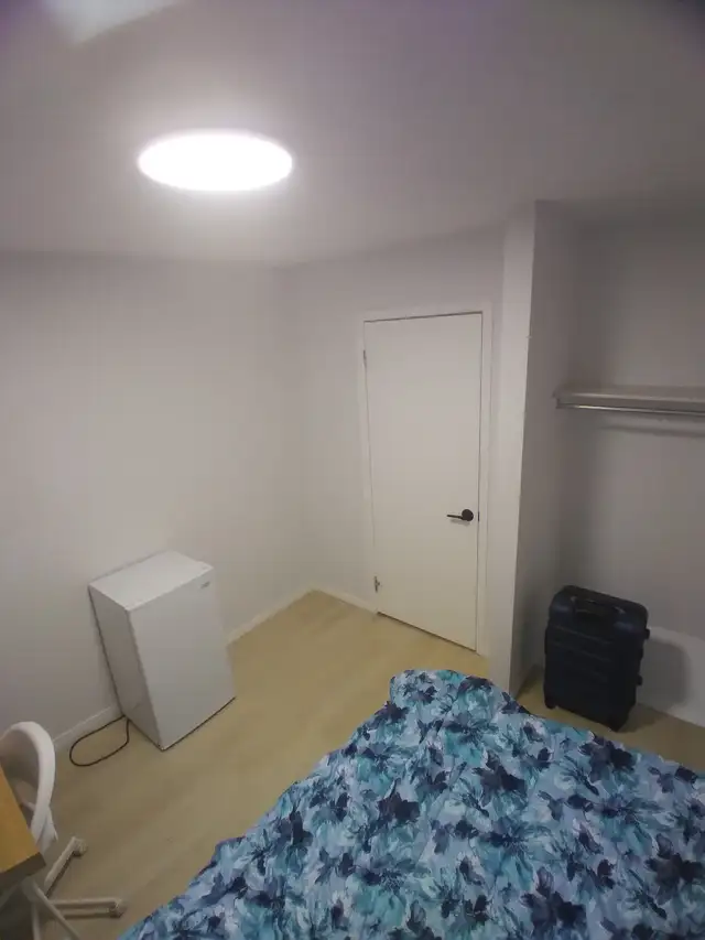 Room for rent (student sublet) May-August in Room Rentals & Roommates in Kitchener / Waterloo - Image 9