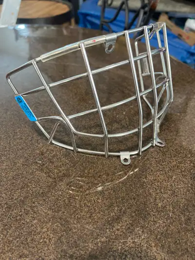 BAUER Senior Goalie Cage BRAND NEW, View more