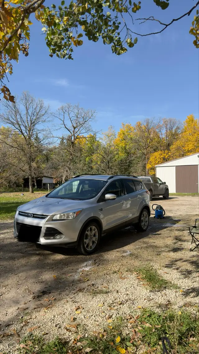 2013 Ford Escape  in Cars & Trucks in Winnipeg - Image 3