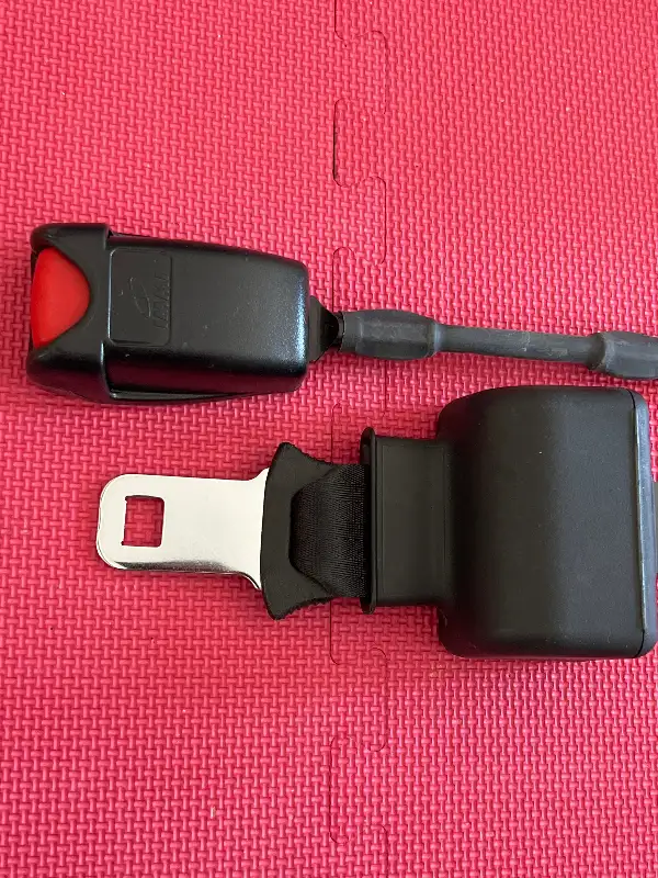 Kawasaki Mule 4x 610 950 Side by Side Seat Belt latch 53061-7502 in Other in Barrie - Image 2