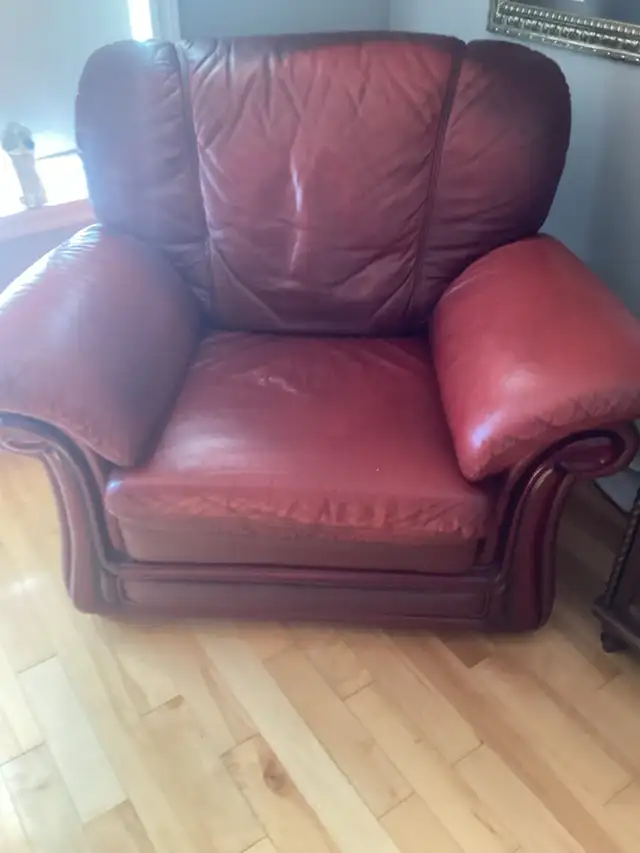 Leather Sofa Set in Multi-item in Charlottetown - Image 2