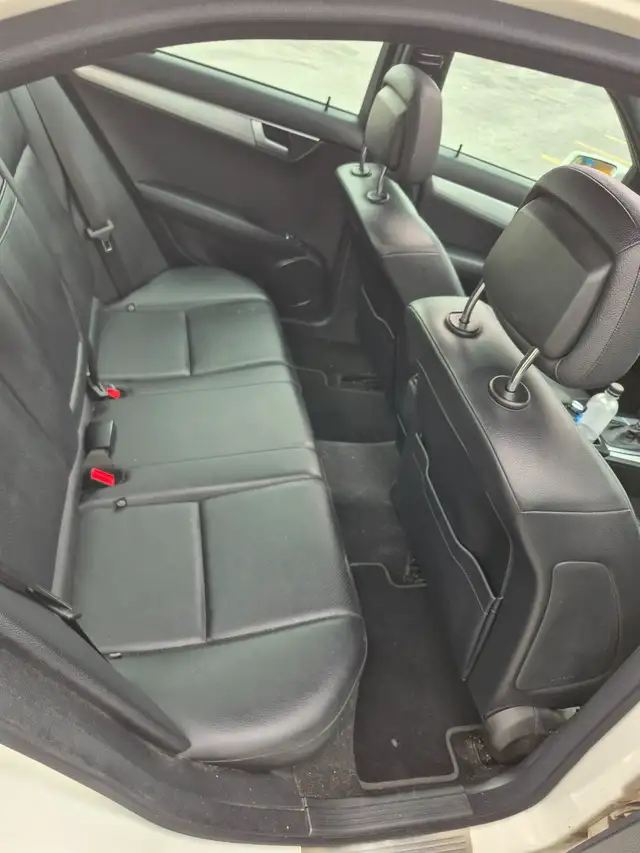 Mercedes C Class 2012592355104969216007