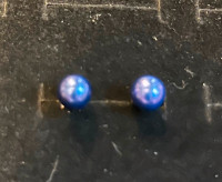 Genuine Akoya pearl stud earrings. Colour navy blue pearls.