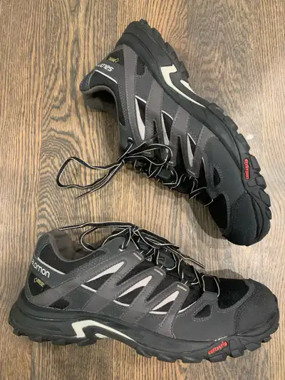 Salomon Goretex Men’s Trail Running Shoes - Size 9-9.5, View more