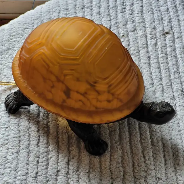 Turtle Light  w Toggle Light Switch in Indoor Lighting & Fans in London - Image 4