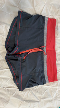 Lululemon Shorts size 6