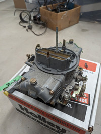 Holley 670 CFM Carburetor