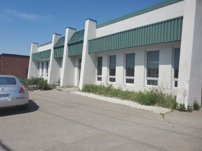 Building for lease/sale