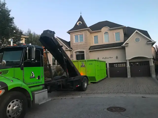 Bin rental568795680296161283