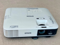 EPSON PowerLite 2250U WUXGA/FHD Professional Projector