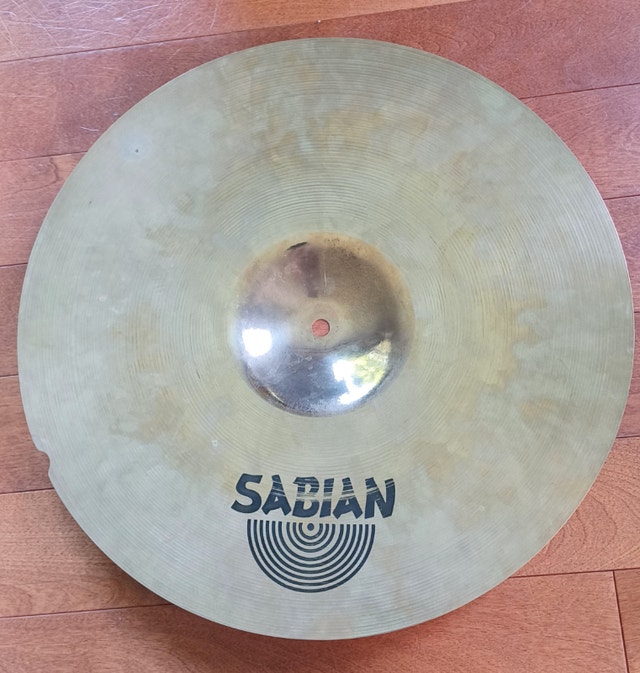 Three cracked crash cymbals (Sabian, Paiste) Drums & Percussion