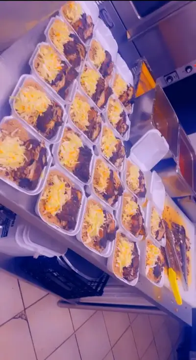 Looking for a night shift job asap Starting time 6:00 or 7:00 Weekends Saturday & Sunday Time-regula...