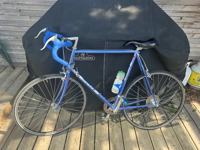 Bianchi Sport 1986 in Road in City of Toronto - Image 2