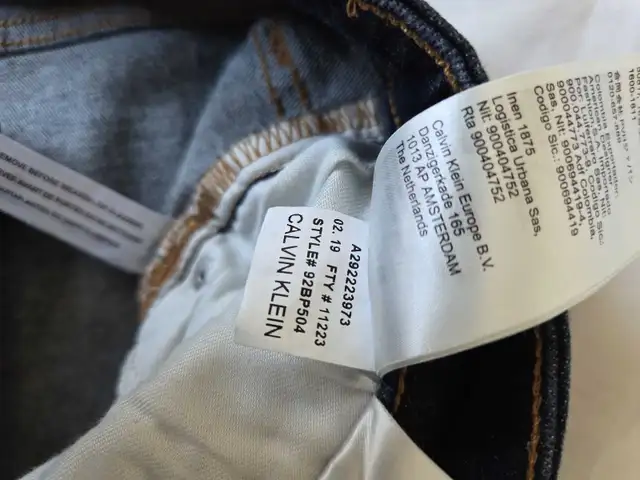 calvin klein Ladies Jeans Mid Rise Skinny 26Wx30L in Women's - Other in Oshawa / Durham Region - Image 10