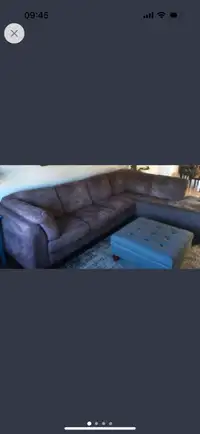 Beautiful confy couch for sale!! Beau Sofa comfortable à vendre!