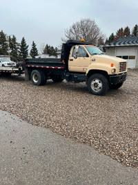 Single axle dump truck