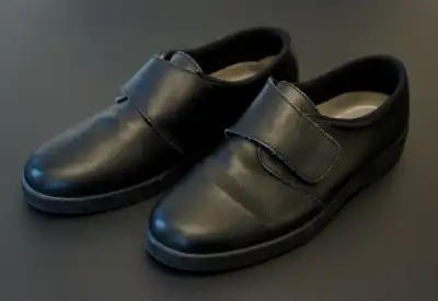 TENDER TOOTIES Leather Shoes - Womens size 9, View more