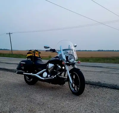 2013 Yamaha v star 950 tour. About 60,000 miles. Super reliable air cooled v twin. Runs great,has Ri...