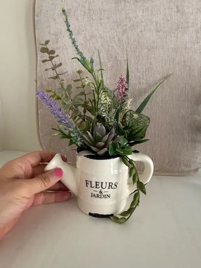 Fleurs & Jardin Watering Can with floral  in Hobbies & Crafts in Oakville / Halton Region - Image 7