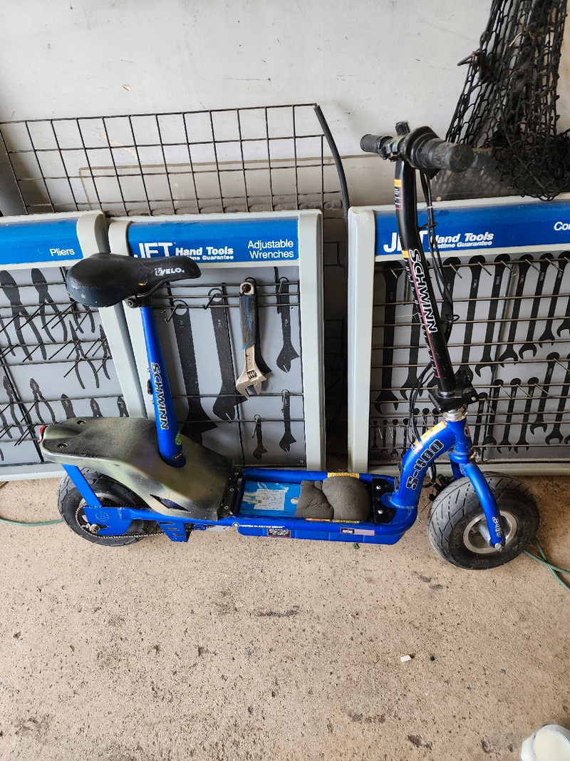 Schwinn e bike with a seat eBike Calgary Kijiji